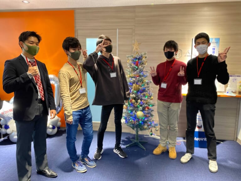 意外と知られていない?アピリッツのクリスマスツリー担当に密着! 意外と知られていない?アピリッツのクリスマスツリー担当に密着!